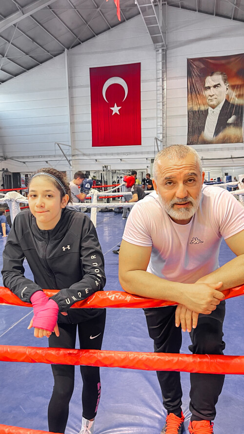 hulya duru gunduz boxing with boxing coach